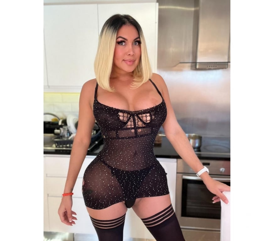 Escorts East London Canary Wharf - East London - Photos for SHEMALE YENCY YOUR SEXY BLONDE🍑🍆OWO-SADO-FUN
