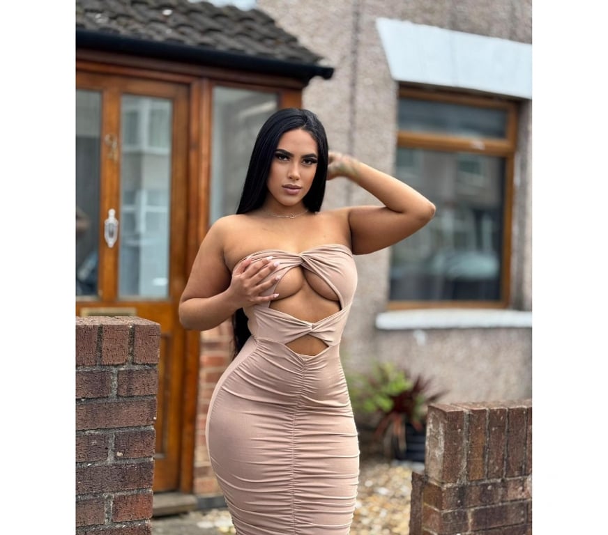 Escorts Cardiff Cardiff City Centre - Cardiff - Photos for Bia Brazil 🍑 brunett big ass 🔥