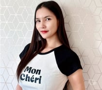 Sexy Thai girl in PE10