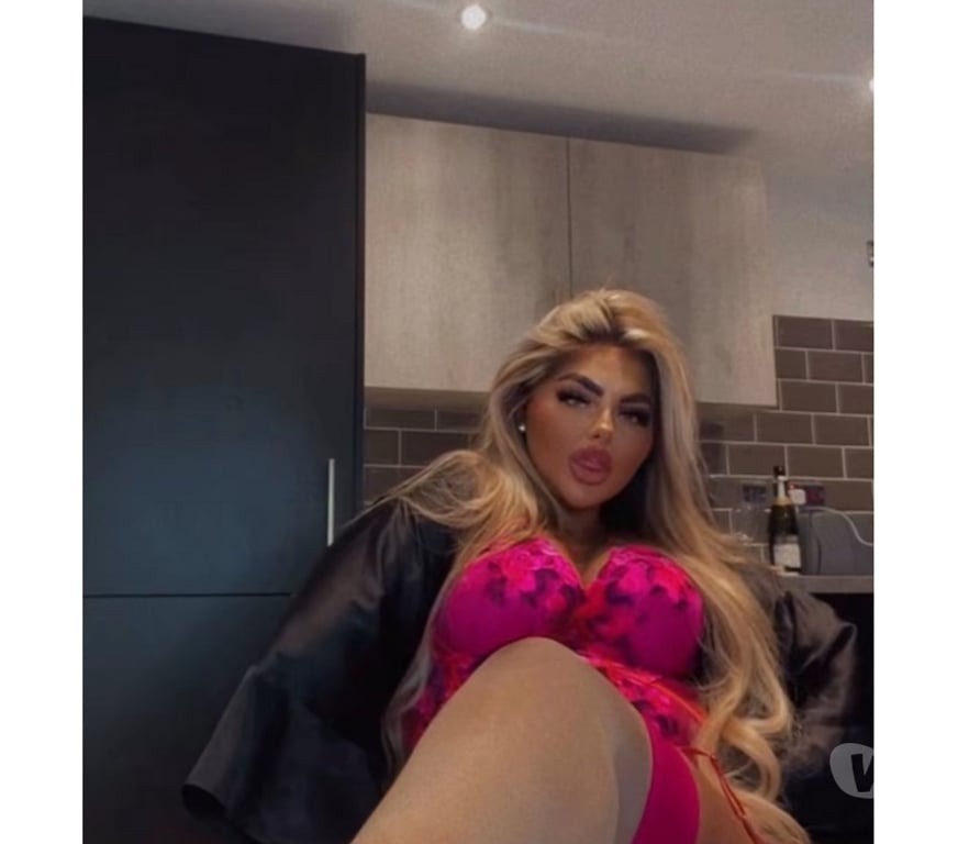 Escorts Merseyside Liverpool - Photos for Big Busy Curvy Geordie Breezeee💋 Newww in town