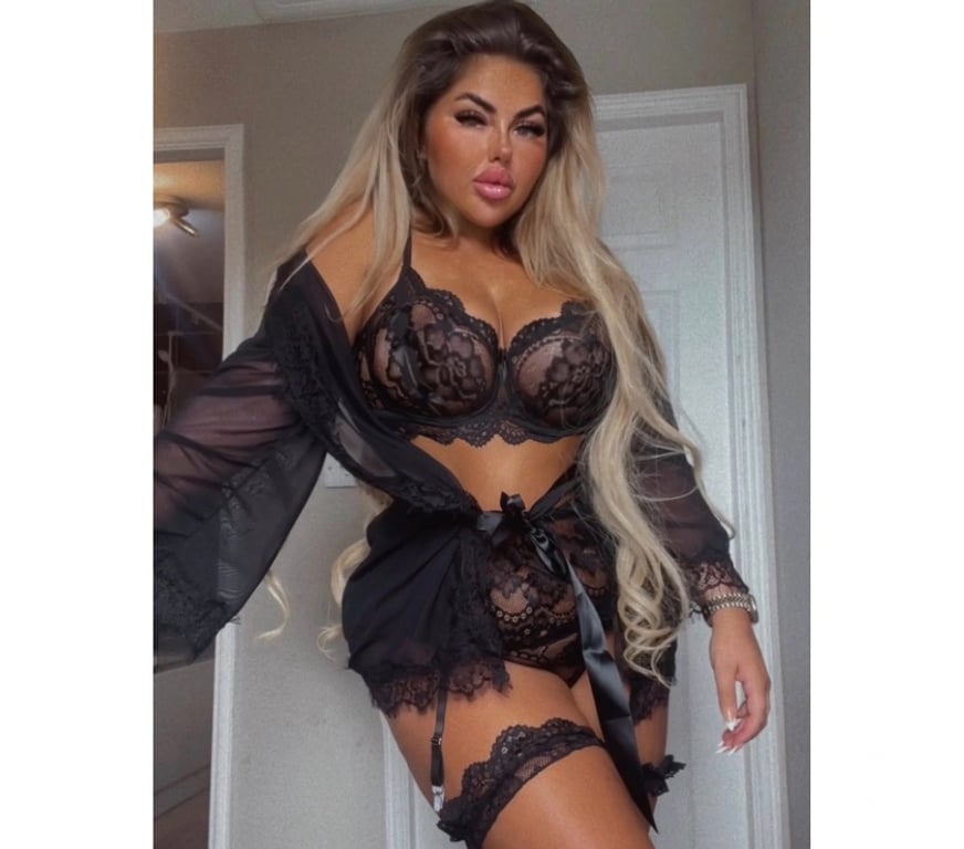 Escorts Merseyside Liverpool - Photos for Big Busy Curvy Geordie Breezeee💋 Newww in town