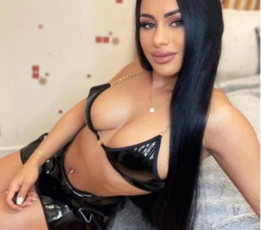Escorts East London Stratford - East London - Photos for Chic and Classy – Real Companion Experience