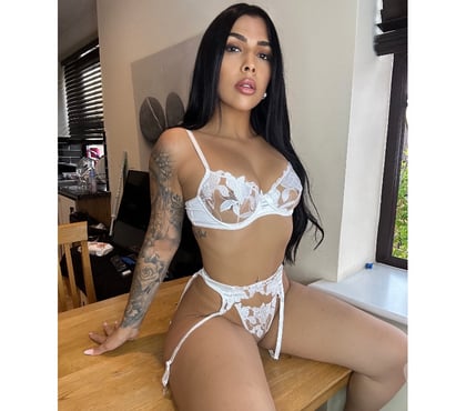  Escorts & Erotic Massage Slough Town Centre Slough - Photos for Larissa Hot 🔥 Brazilian Bombshell 💋 GFE & PARTY