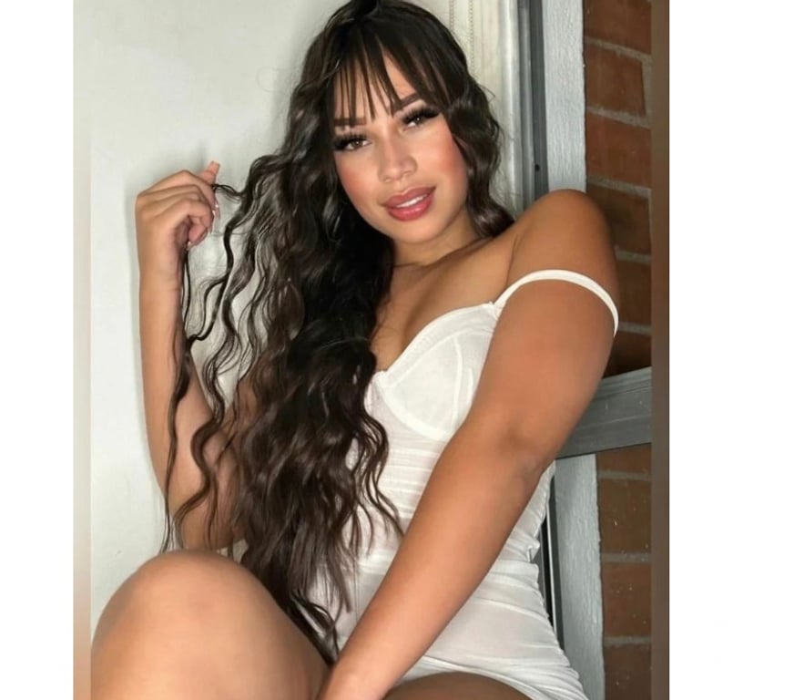 Escorts South East London Greenwich - South East London - Photos for 🍆🍆Hot Latina FIRST TIME IN TOWN 🍆🍆