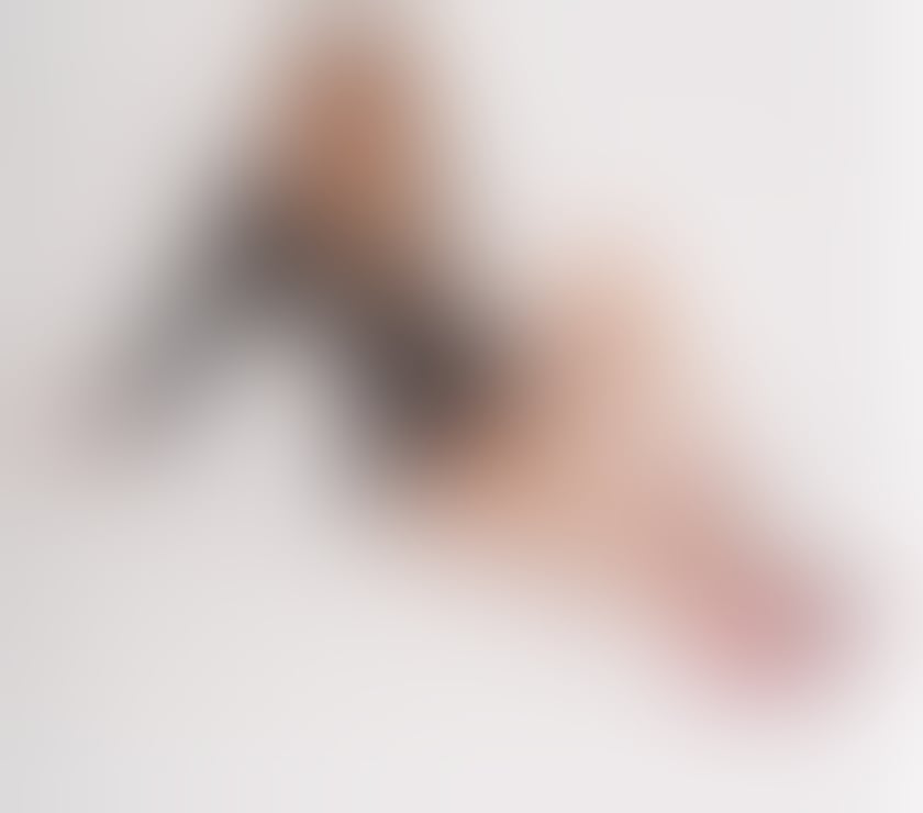 Escorts Worcestershire Worcester - Photos for PETIT SWEET COLOMBIAN HANNAH. THE QUEEN OF FETICH
