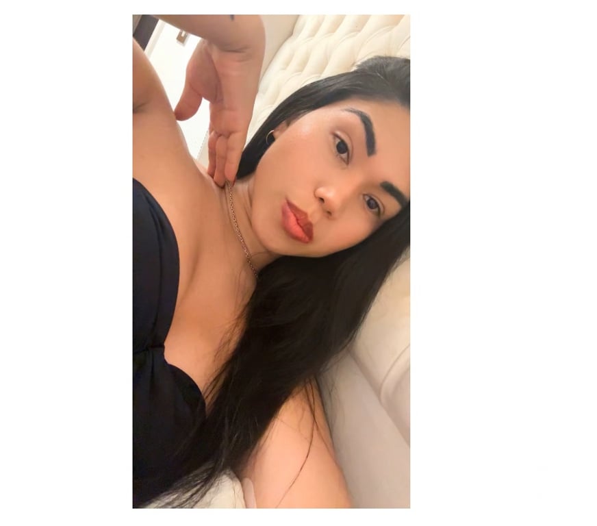Trans Escorts Kent Maidstone - Photos for hot Brazilian brunette