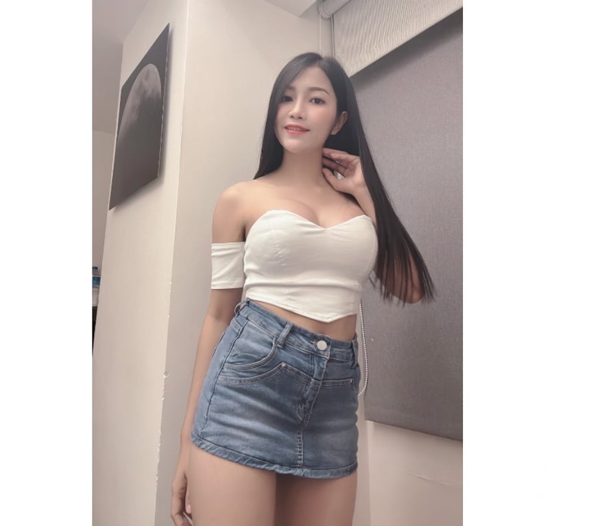 Escorts South East London Croydon - Photos for Polly LUXURY Thai😜Independent 🦋First time UK!😍