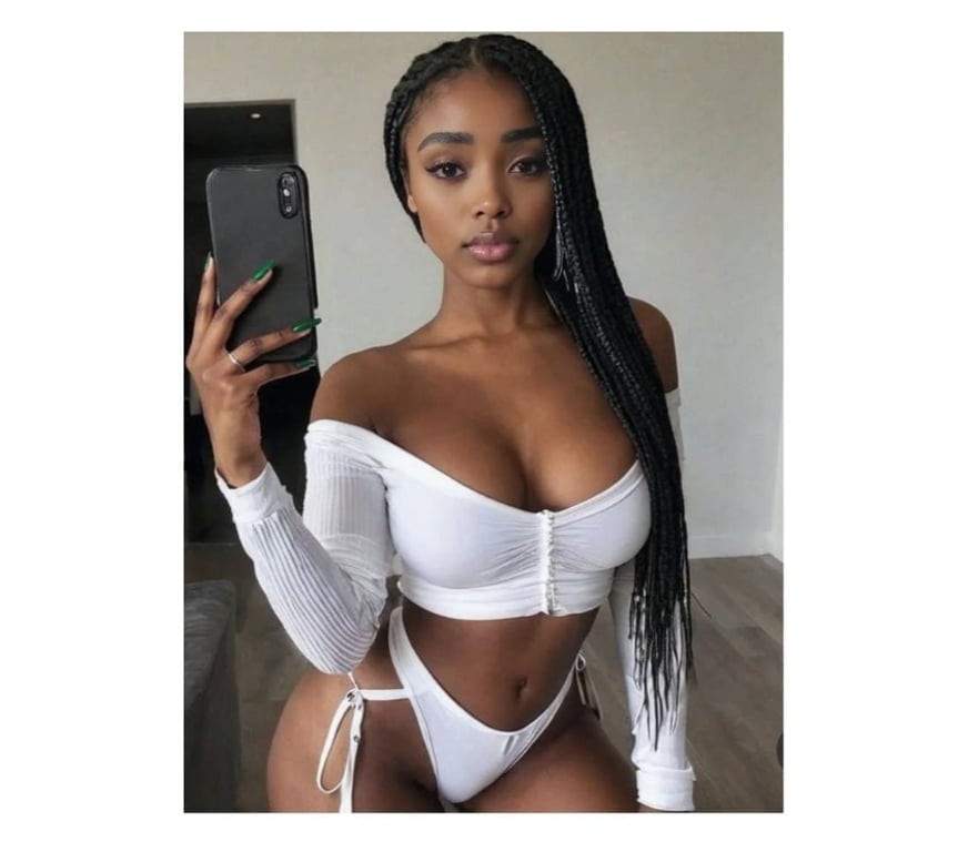 Escorts Aberdeen Aberdeen Airport - Aberdeen - Photos for Elly chica fiestera 🥳 💯 tiempo de