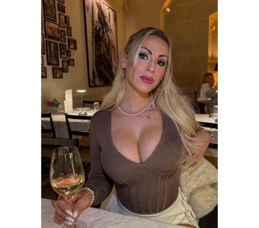 Escorts Hampshire Southampton - Photos for 🔥Best TRANESXUAL - MILF Mature MARTA TS🔥