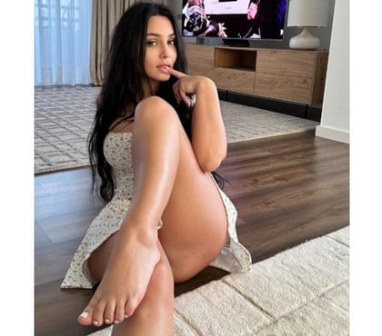 Escorts and Massages Hayes Hillingdon - Photos for Sandra available now good massages 💆‍♀️ 👌