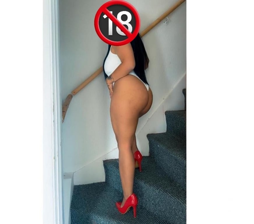 Escorts Somerset Bridgwater - Somerset - Photos for 😘Hi I'm Sonya real brunette very hot girls.🔥