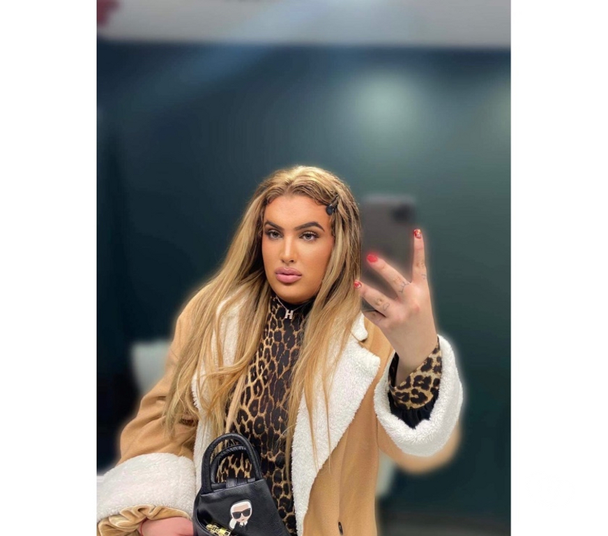 Trans Escorts East London Newham - Photos for PARTY AMELIA FAT ASS π
