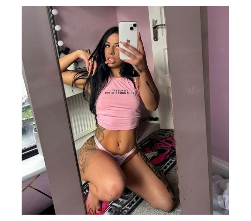 Escorts Bristol Bristol City Centre - Bristol - Photos for Naughty brunette in town real photos