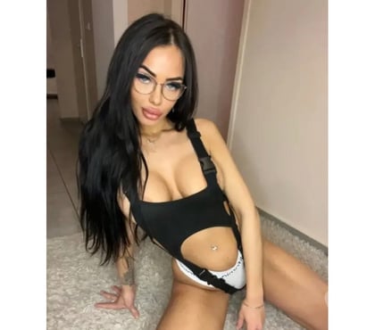  Escorts Piccadilly Manchester - Photos for ✨Rebbe🥂best services🤍