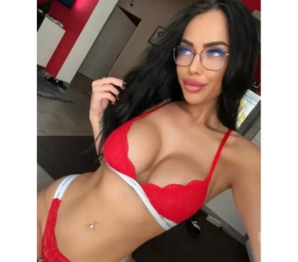 Escorts and Massages Stockport Town Centre Stockport - Photos for Rebbe❤️new🤍Best services✨🥂