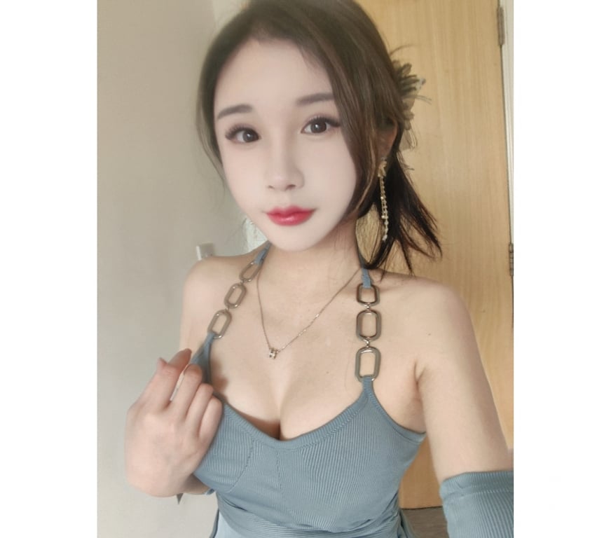 Escorts South East London Bromley - Photos for PETTS WOOD PREMIUM - Celia, Petite Cute Asian Escort