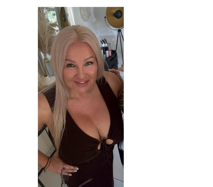 Escorts Surrey Spelthorne - Photos for Polish Pie Pandora