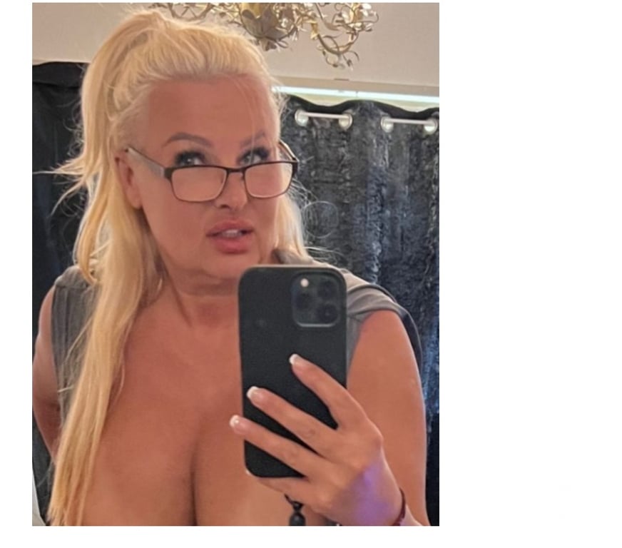 Escorts Surrey Spelthorne - Photos for Polish Pie Pandora