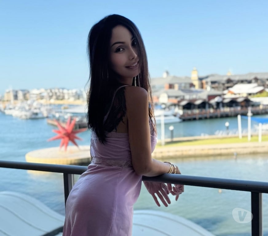 Escorts Nottinghamshire Nottingham - Photos for Sexy Australian Asian Bella for your personal pleasure!