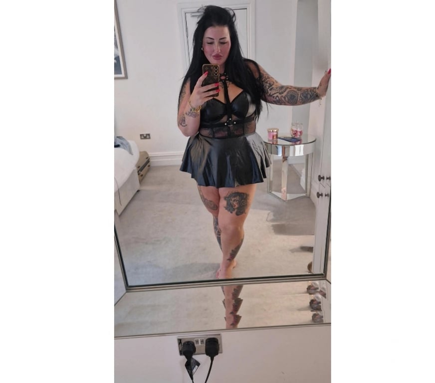 Escorts Glasgow Glasgow City Centre - Glasgow - Photos for Curvy, Kinky Yorkshire girl... New in town!!!!!!
