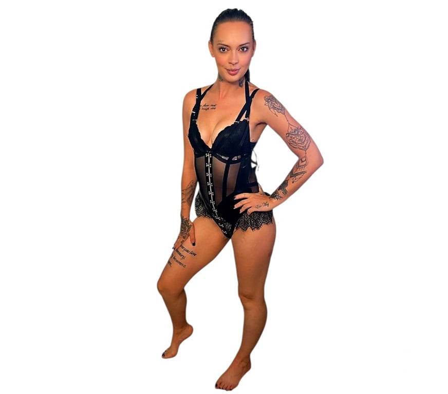 Escorts West Yorkshire Leeds - Photos for Petite English Rose 🌹 07300647789