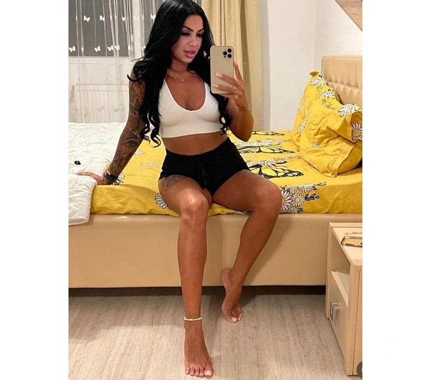 Escorts Lancashire Blackburn with Darwen - Photos for ❤️😘☎️ QuEen of ☎️PARTY New in Town🔥💋