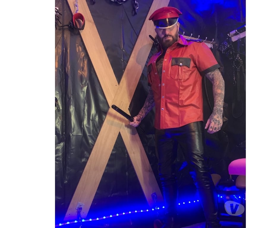 Gay massage West Midlands Birmingham - Photos for Master Eric Von Dom