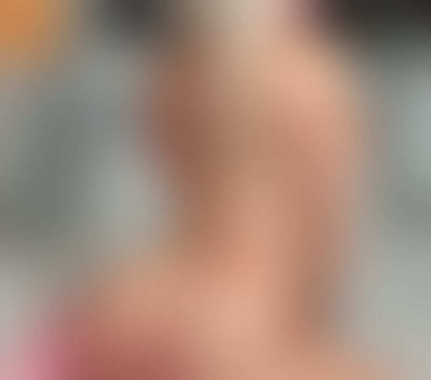 Escorts East London Redbridge - Photos for GIGI BLONE PARTY MILF IN TOWN