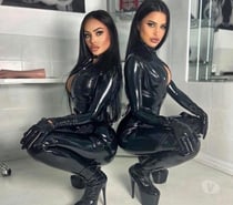 2HOT girls we Like party DUO💦💯