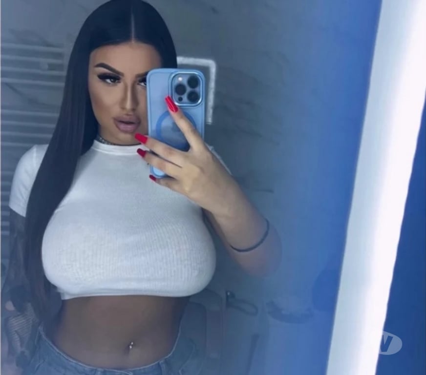 Escorts West Sussex Crawley - Photos for Busty Kelly 💣 High Class and Genuine 💯🍑