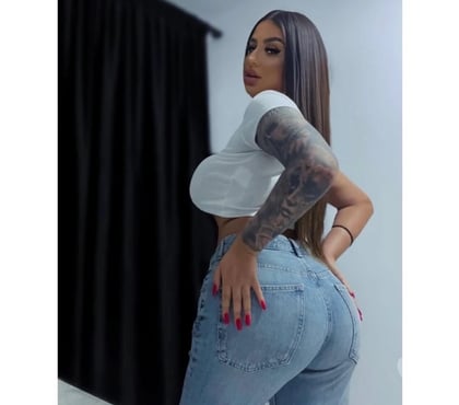 Escorts & Erotic Massage London Gatwick Airport Crawley - Photos for Busty Kelly 💣 High Class and Genuine 💯🍑
