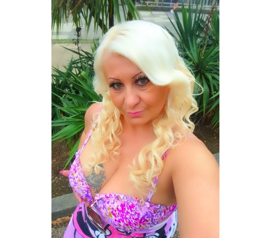 Escorts Hertfordshire Watford - Photos for Hot Amanda 🔥 40-60-80 🔥Milf Big Natural boob's gfe