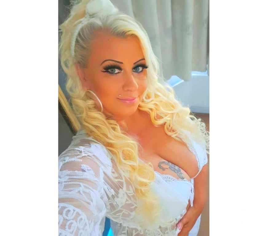 Escorts Hertfordshire Watford - Photos for Hot Amanda 🔥 40-60-80 🔥Milf Big Natural boob's gfe