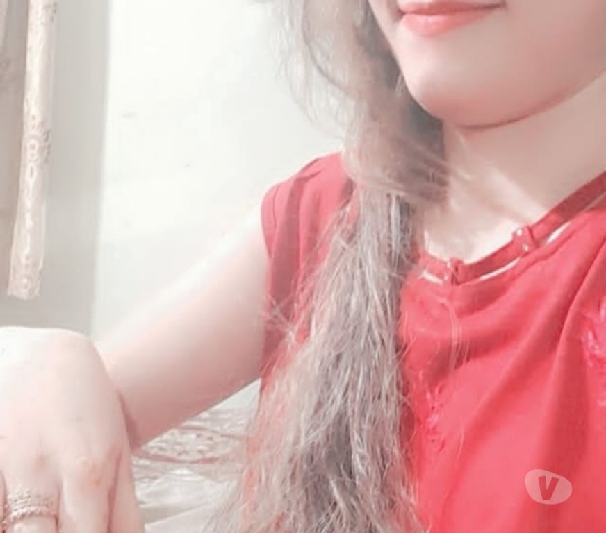 Adult Entertainment Greater Manchester Manchester - Photos for professional Pakistani webcam girl.