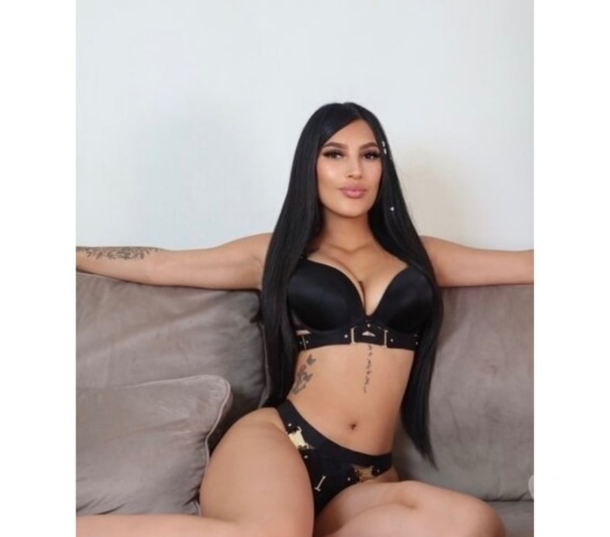 Escorts Essex Chelmsford - Photos for Hi i’m maya welcome to my profile