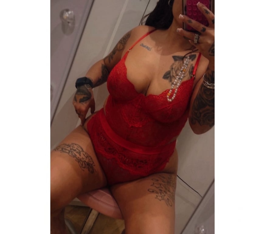 Escorts South East London Bermondsey - South East London - Photos for BRITISH Girl Next Door - HOLLY