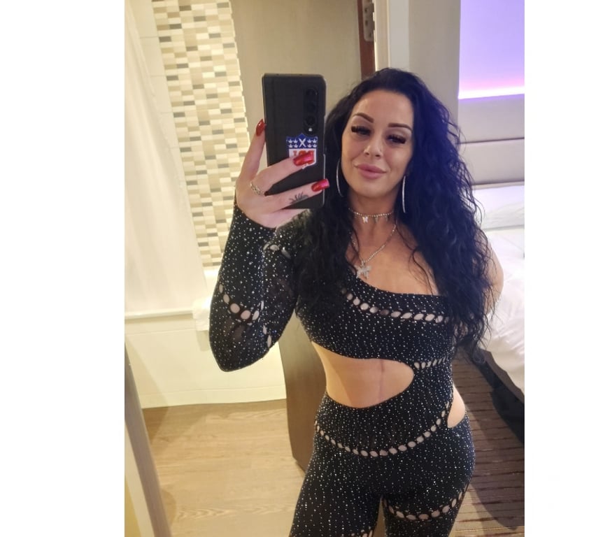 Escorts Essex Thurrock - Essex - Photos for ENGLISH BEAUTY HOLLY