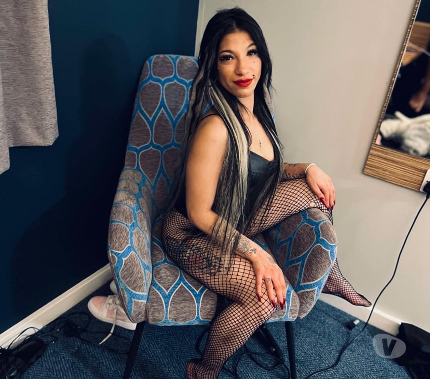 Escorts West London Hillingdon - Photos for Karla party girls ๐๐๐๐๐ญ