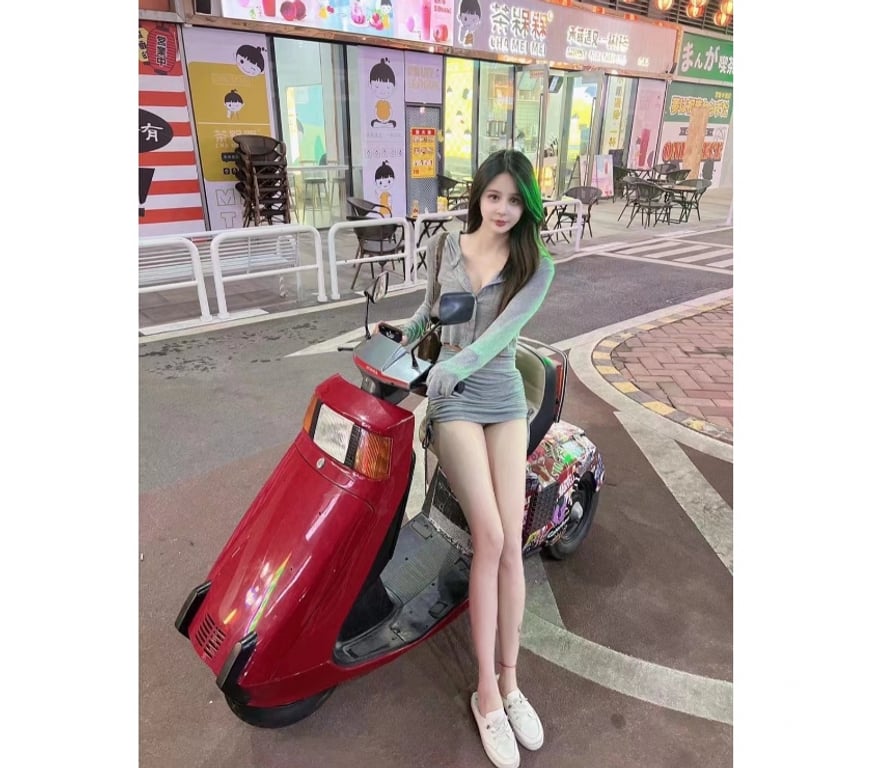 Escorts South East London Bromley - Photos for PETTS WOOD PREMIUM - Paris, Gorgeous Model Asian Escort