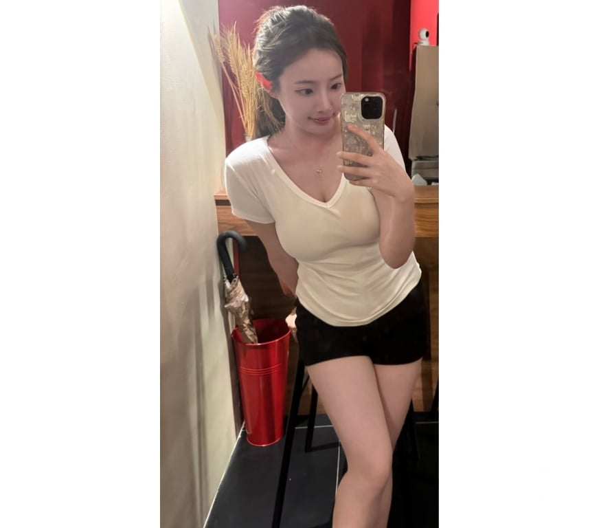 Escorts Cheshire West and Chester Chester - Cheshire West and Chester - Photos for Independent Thai Girls Top Escorts