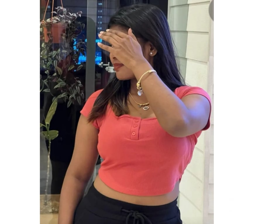 Escorts East London Canning Town - East London - Photos for South indian Rina New to Town 😘