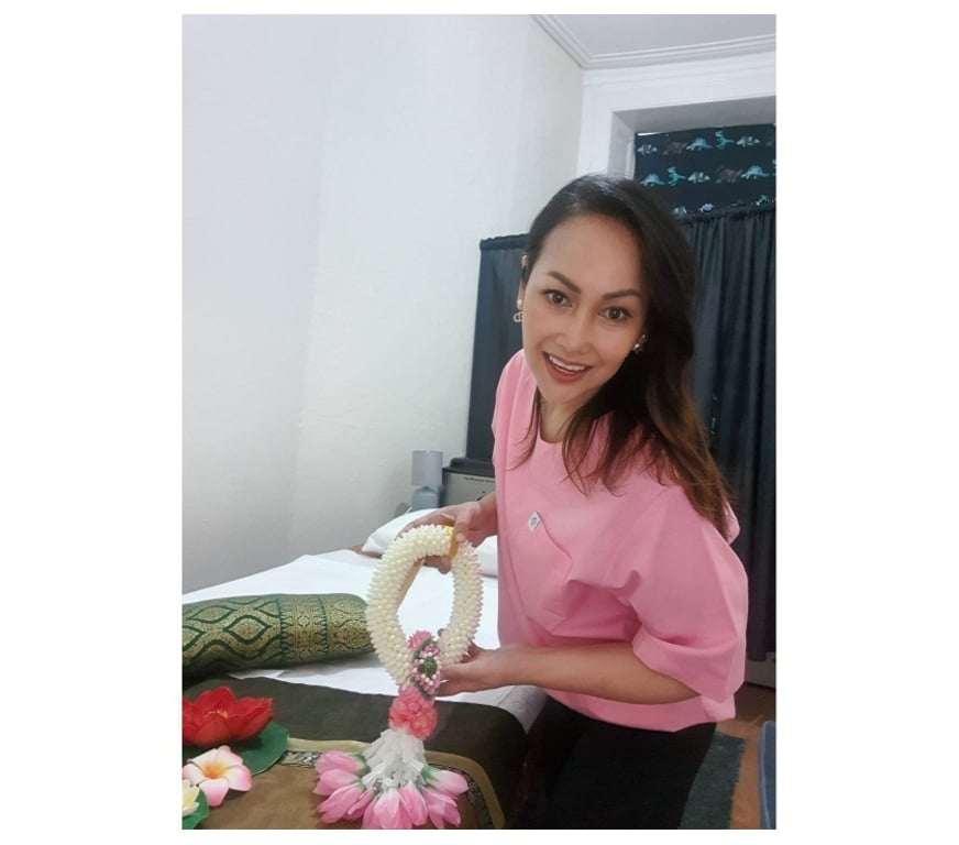 Escorts Renfrewshire Glasgow Airport - Renfrewshire - Photos for Thai Massage in Paisley