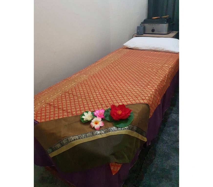 Escorts Renfrewshire Glasgow Airport - Renfrewshire - Photos for Thai Massage in Paisley