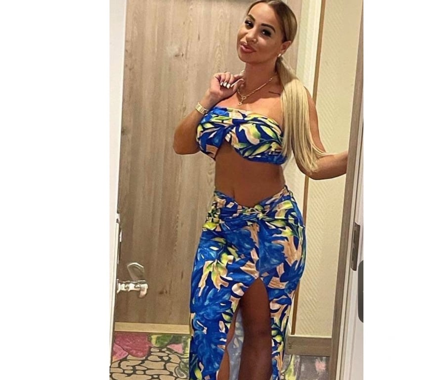 Escorts East London Redbridge - Photos for π¦πβ€οΈ party girl sexy Emily π
π¦π₯
