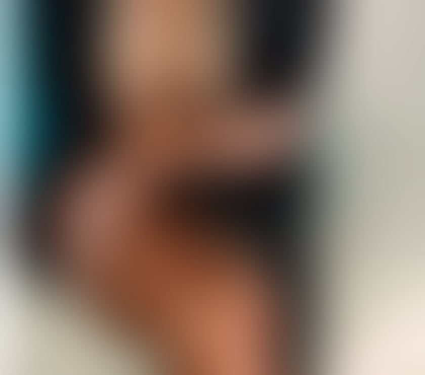 Escorts Derbyshire Chesterfield - Photos for BUSTY INDEPENDENT MILF LADY