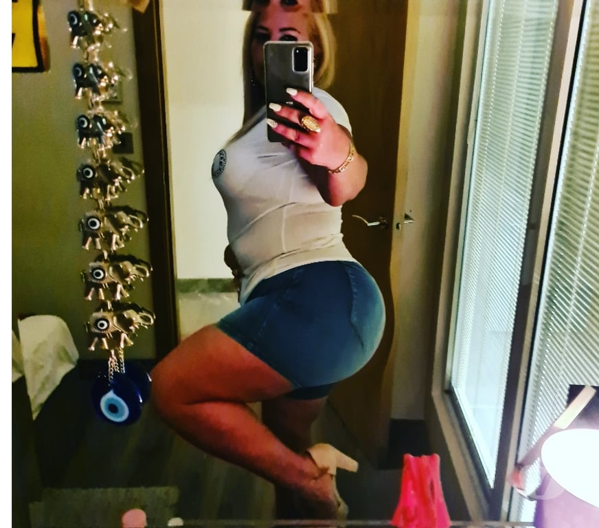 Escorts North London Enfield - Photos for NEW❤️TIFFANY CURVY BIG ASS BUSTY🍒DEEP SLOPPY OWO 👑