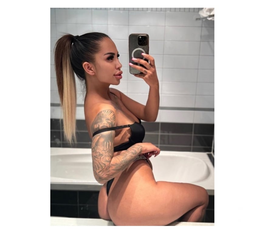 Escorts Ceredigion - Wales Aberystwyth - Ceredigion - Photos for Bella- new brunette