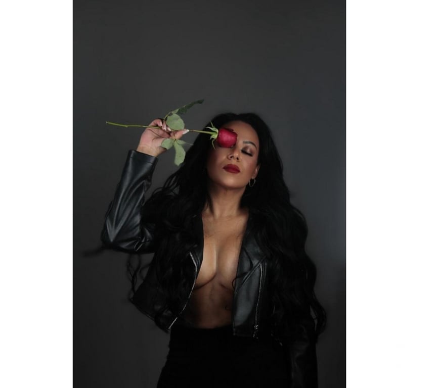 Escorts West London Hounslow - Photos for I'm back my loves, let's celebrate, come on 🍷