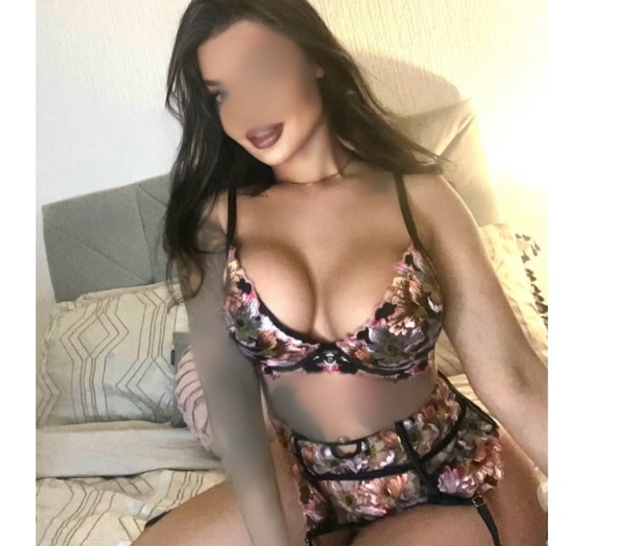 Escorts Leicestershire Leicester - Photos for New British Escort - Leicester City Centre tonight morning