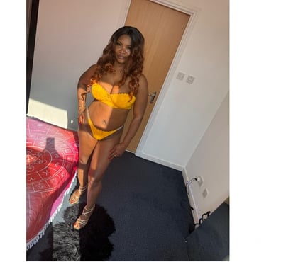 Escort Gledhow Leeds - Photos for AISHA New Here💎Party girl💎A LEVEL☎️LS8 5DB